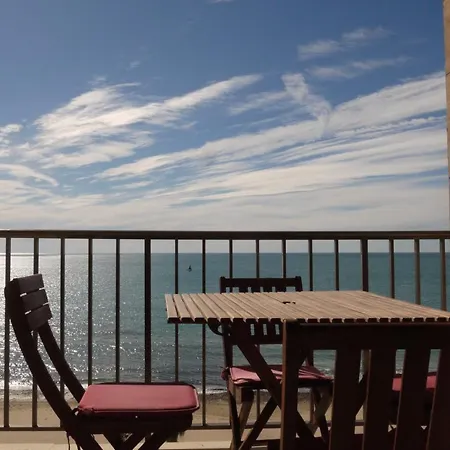 Apartment Frente Al Mar En Con Parking 4 Personas *